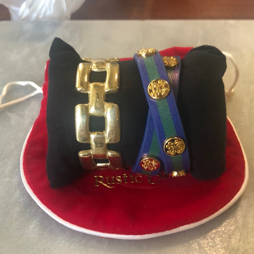 Rustic Cuff bracelet set in gold. New in box